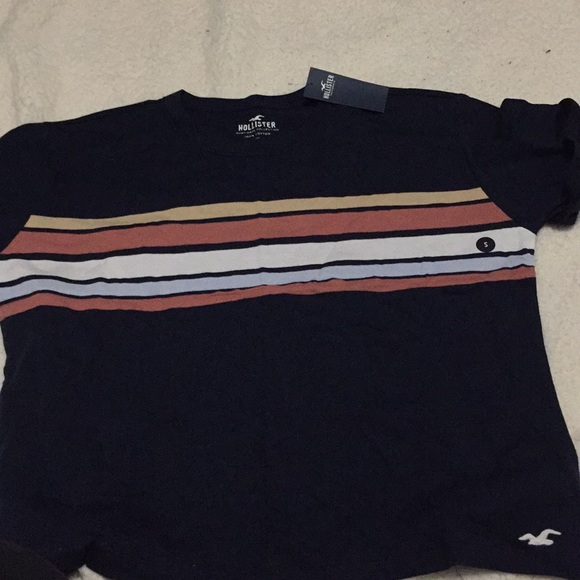 Navy Hollister T-shirt - Picture 2 of 3